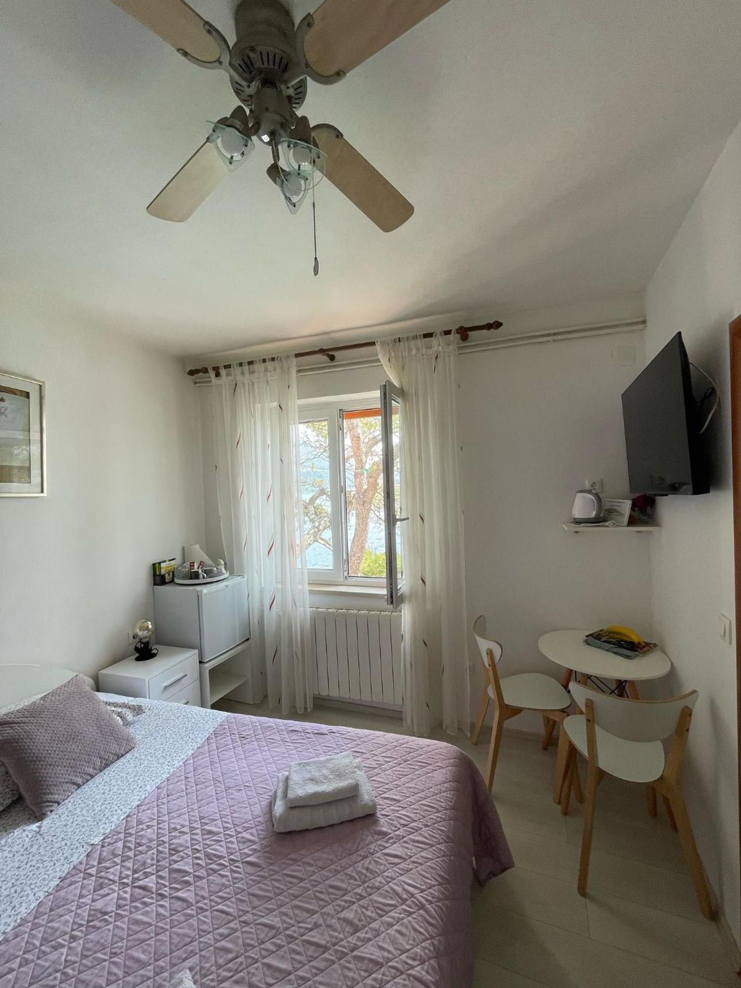 Apartments & Room Nina Korčula Buitenkant foto