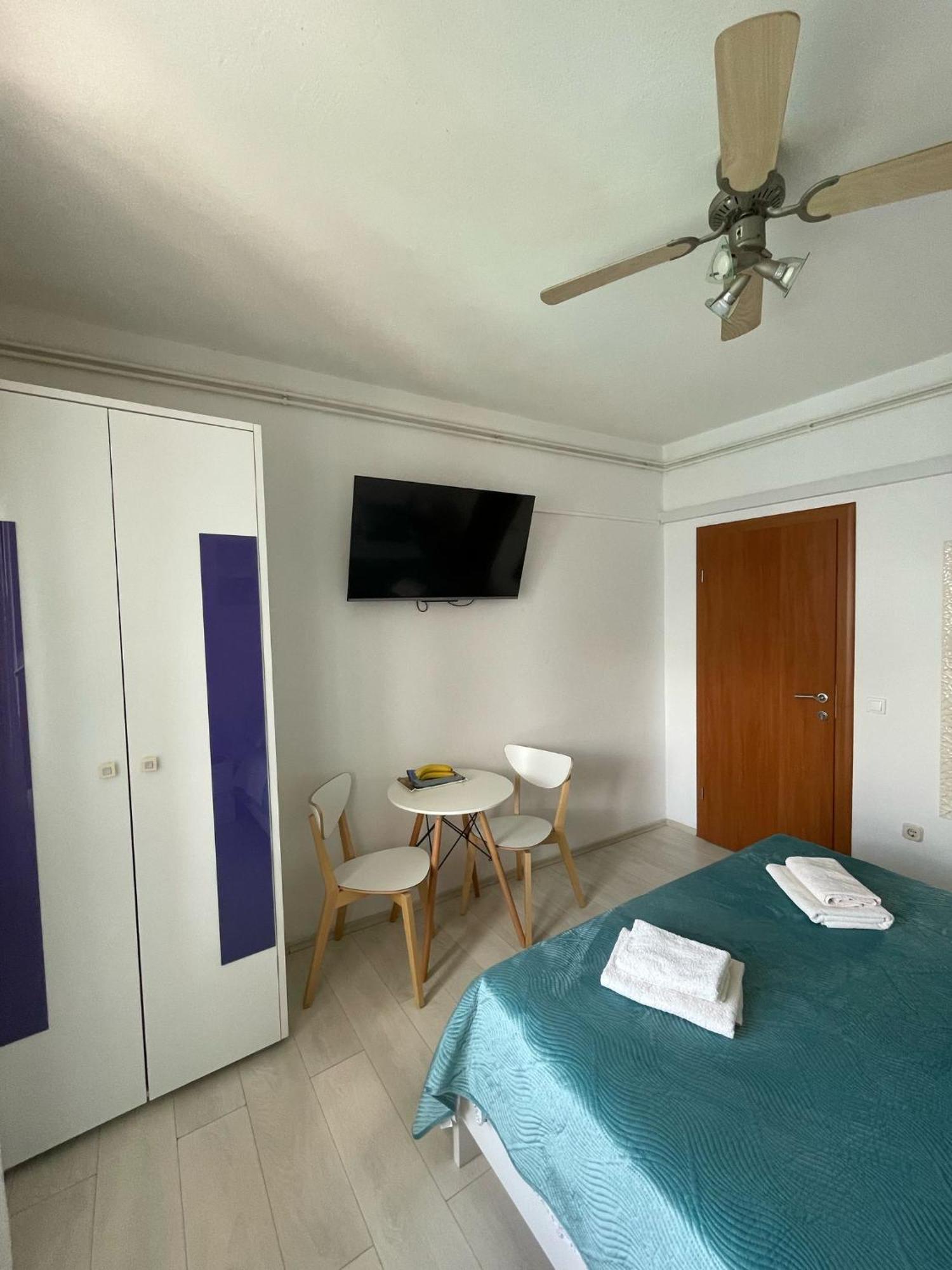 Apartments & Room Nina Korčula Buitenkant foto